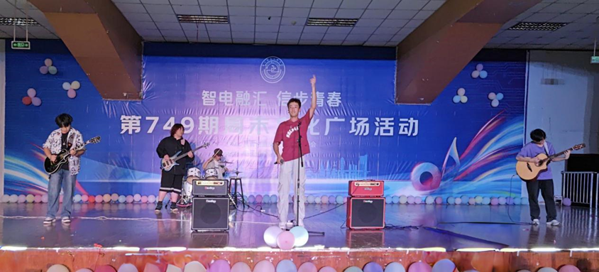BF5DD5838AE562210B13EBDFE02CADFF.png