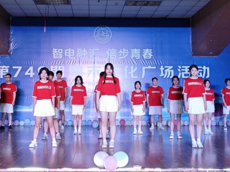 2CF61CB5F10D51A0BD6163437C81B335.jpg