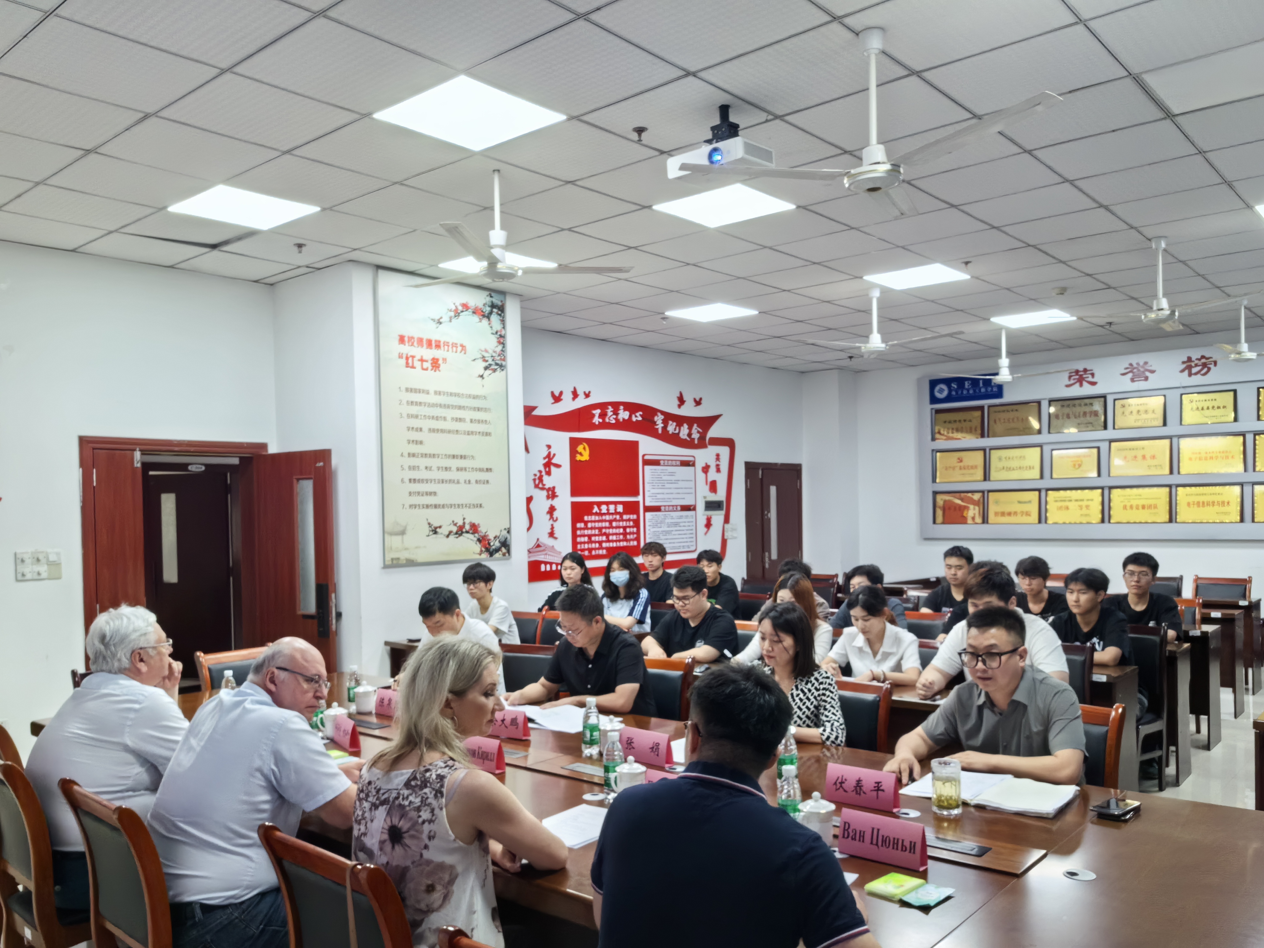 a3d9527da42db090e9de449eda900834.jpg